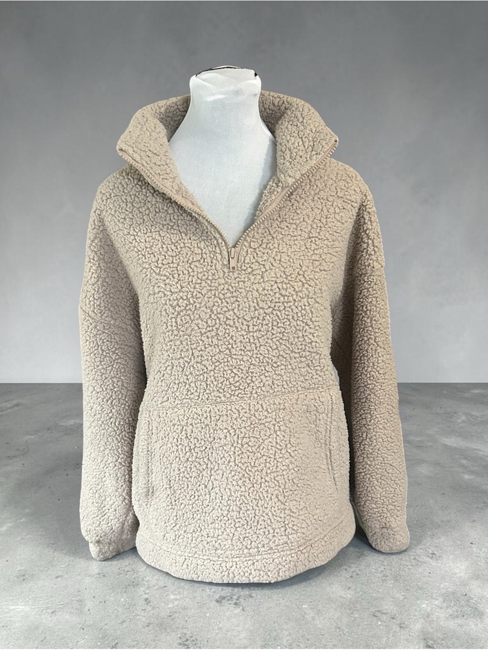 American Eagle Outfitters cream & tan fleece quarter zip pullover